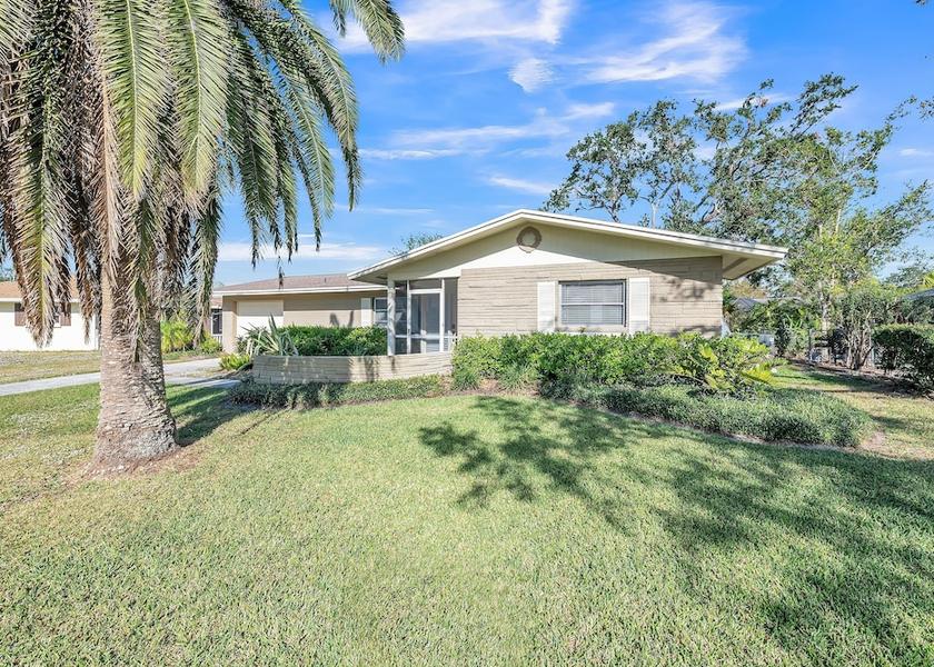 Florida Sarasota Exterior Detail