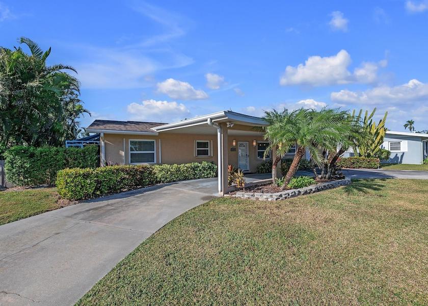 Florida Sarasota Exterior Detail