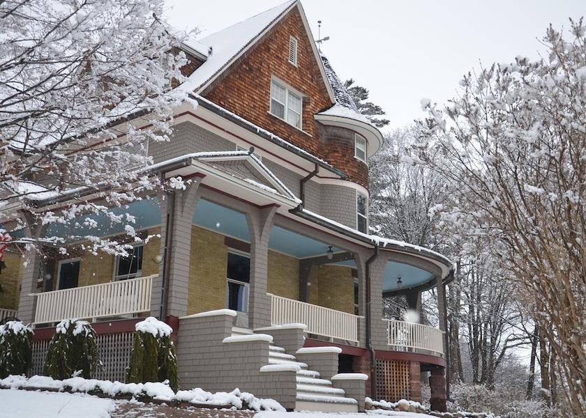Wisconsin Bayfield Facade