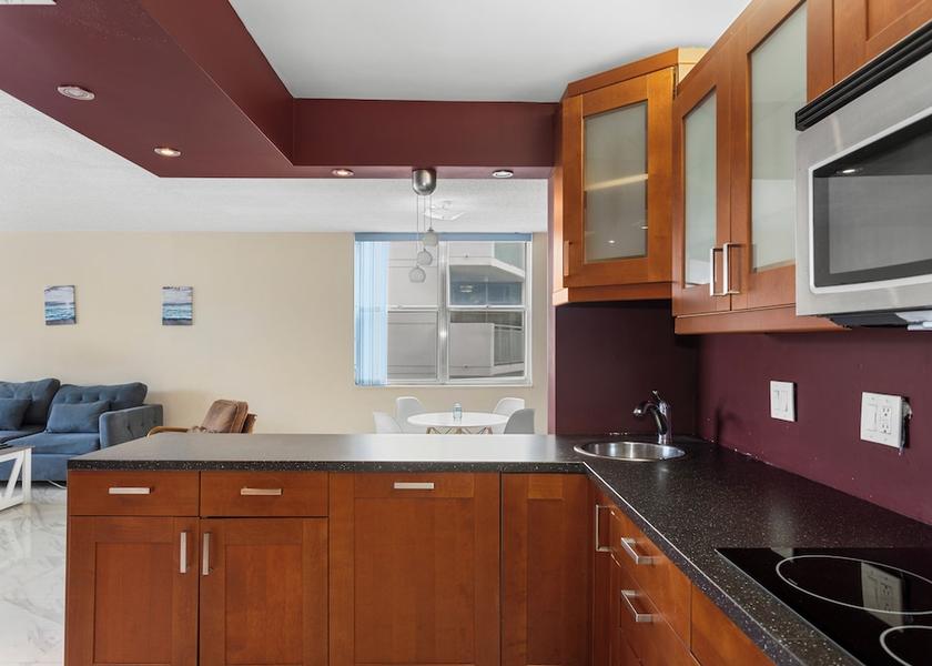 Florida Bay Harbor Islands Kitchen