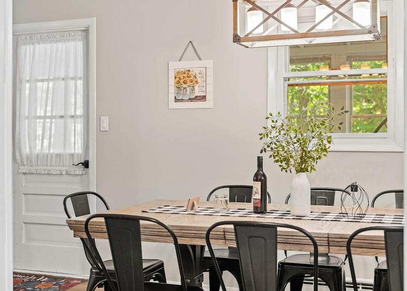 Pennsylvania Pocono Lake Room