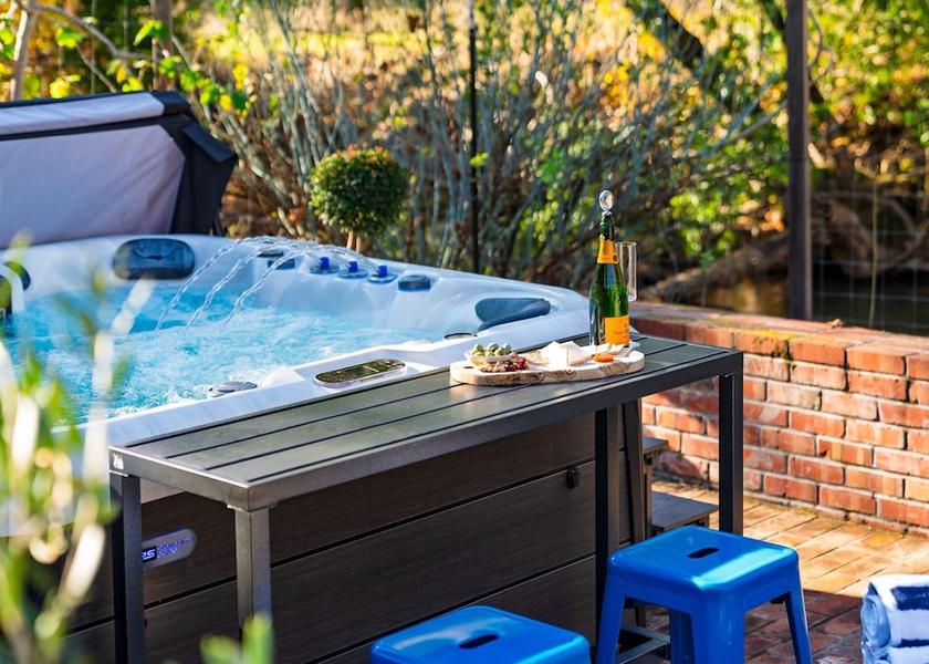 California Kenwood Room