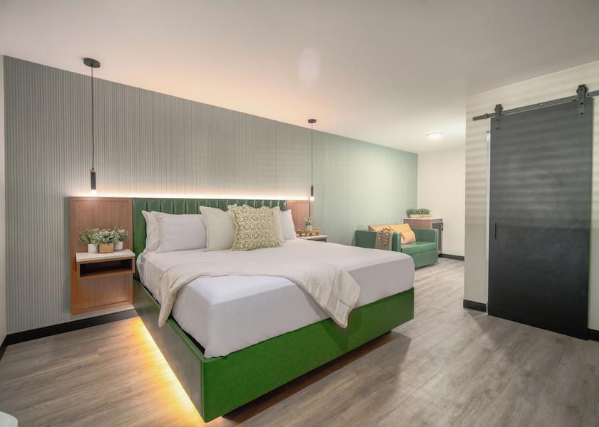 California North Hollywood Room