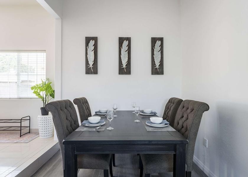 California Rosemead Room