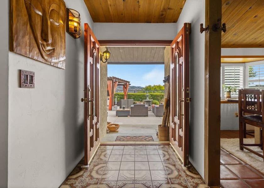 California Lemon Grove Room