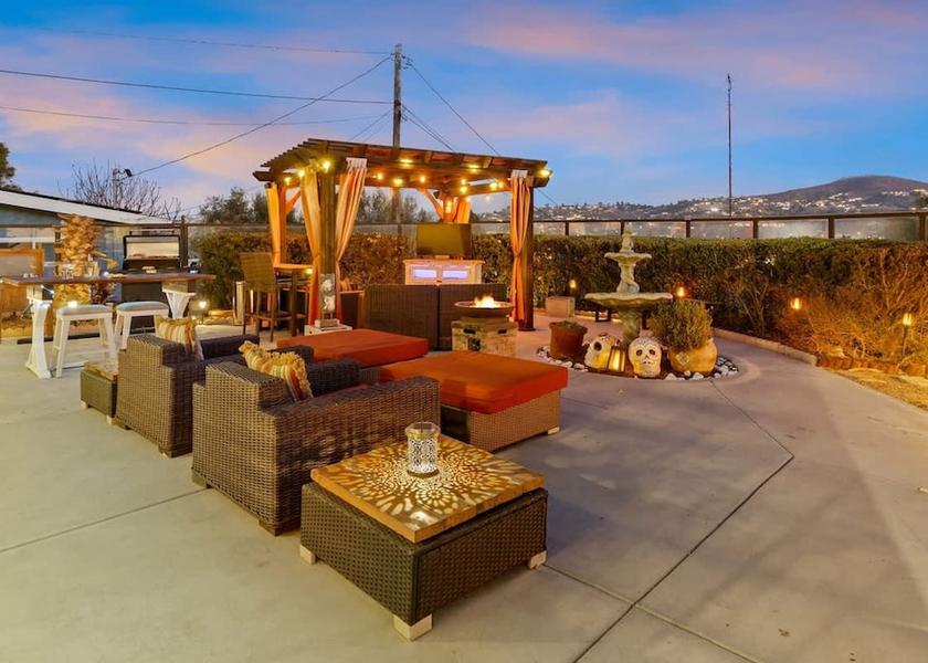 California Lemon Grove Room