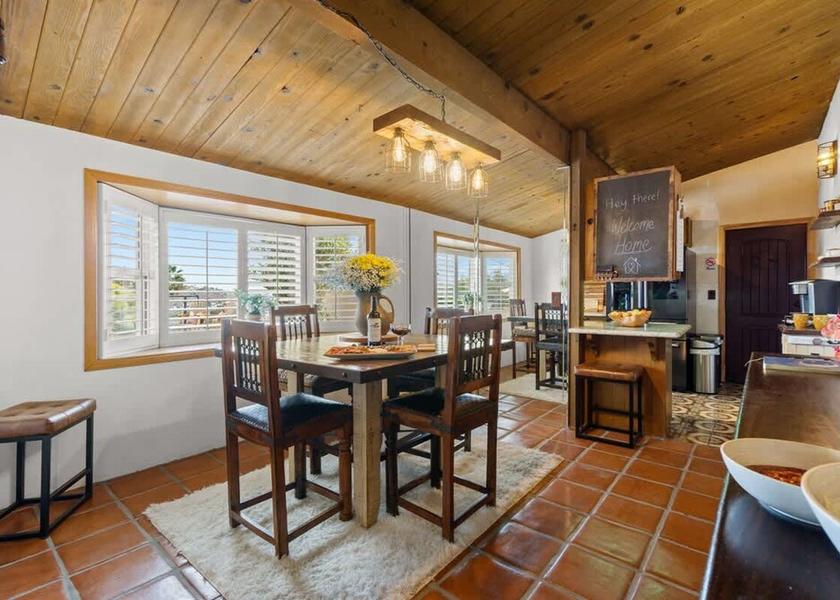 California Lemon Grove Room