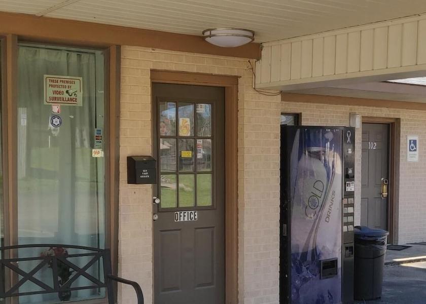 Arkansas Crossett Facade