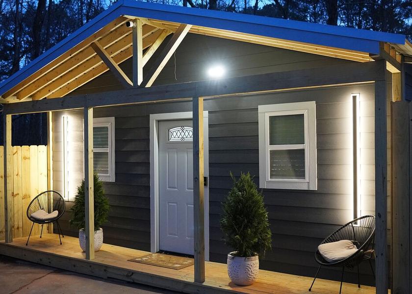 Georgia Douglasville Exterior Detail