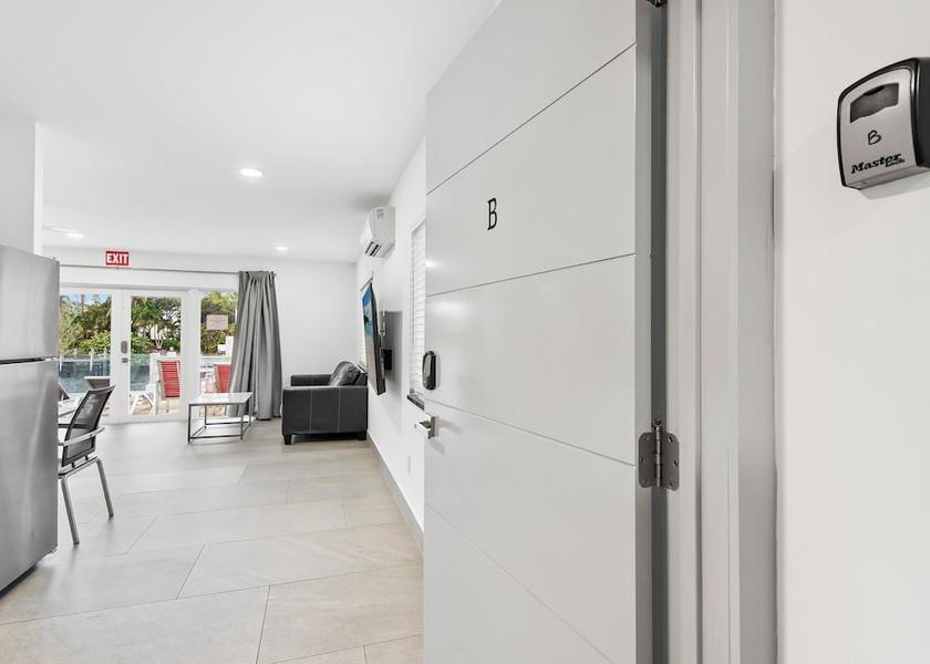 Florida Deerfield Beach Interior Entrance