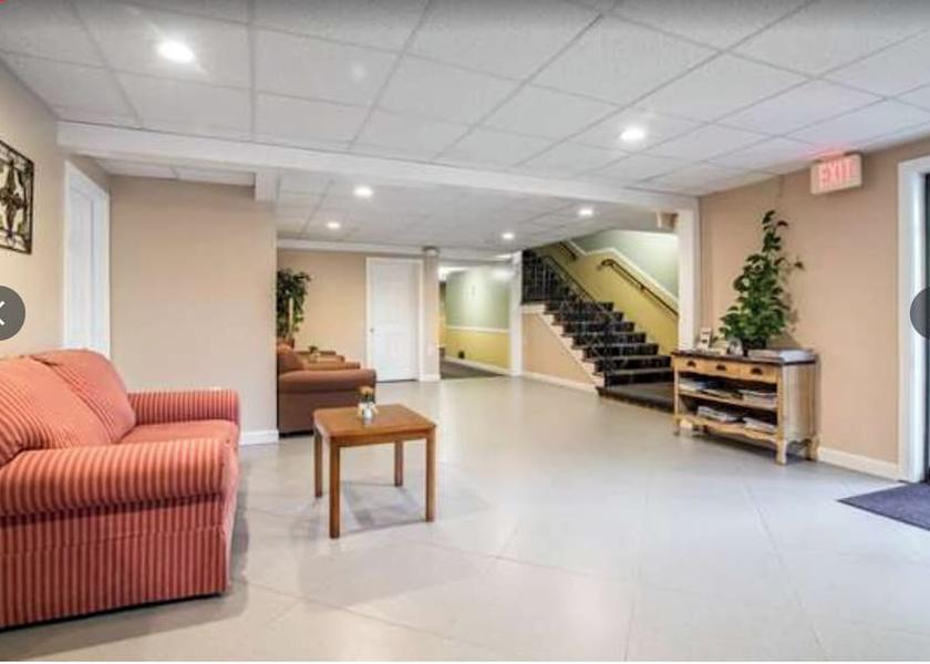 New Hampshire Tilton Lobby