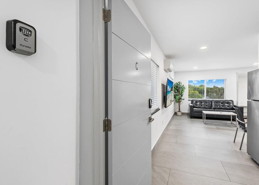 Florida Deerfield Beach Interior Entrance