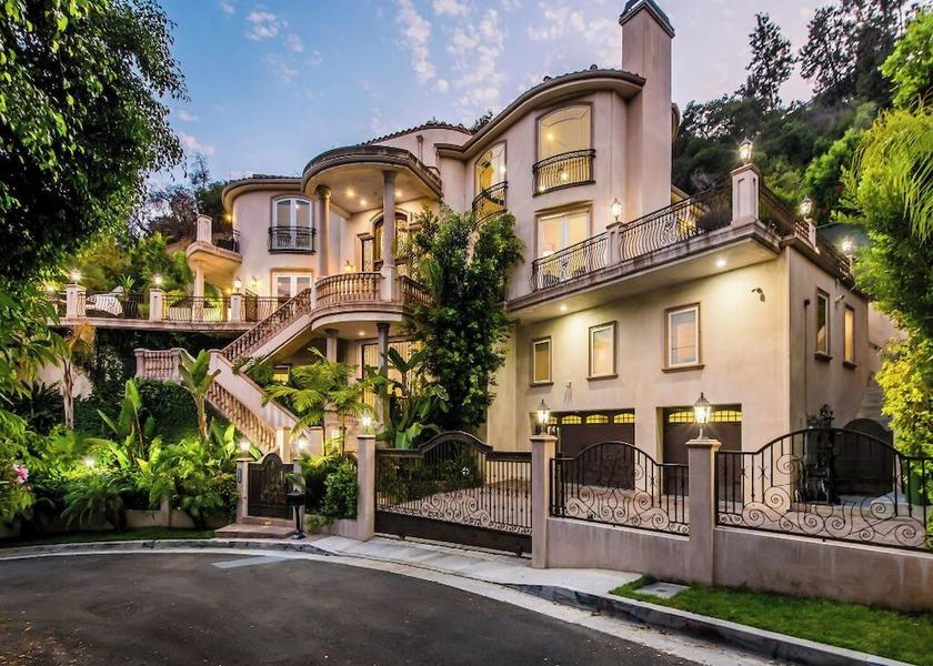 California Beverly Hills Exterior Detail