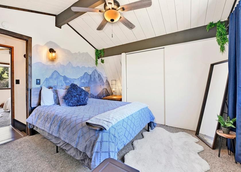 California Big Bear City Room