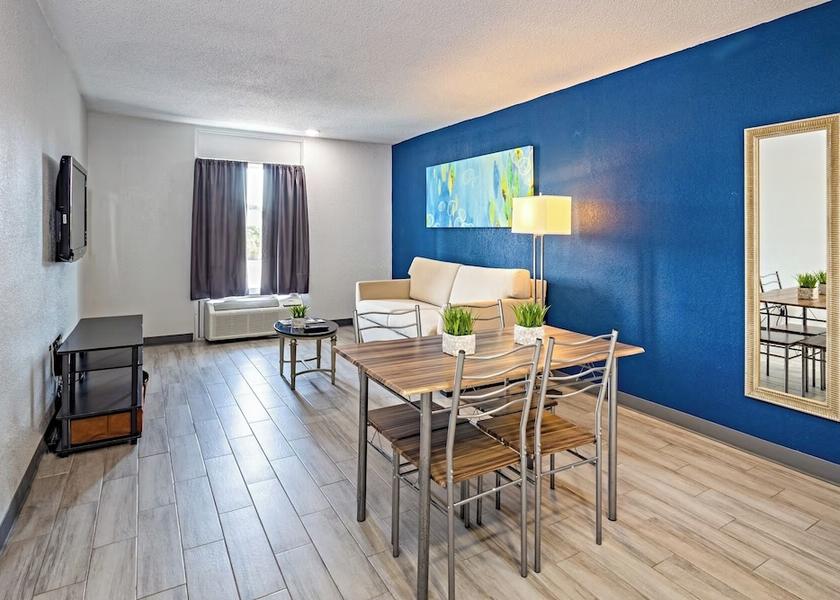 Florida Altamonte Springs Room