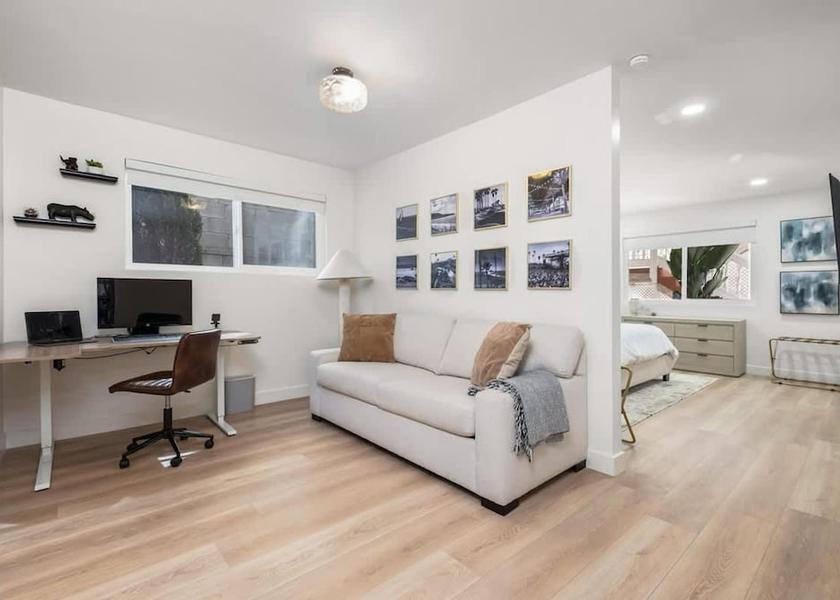 California Redondo Beach Room