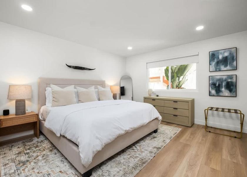 California Redondo Beach Room