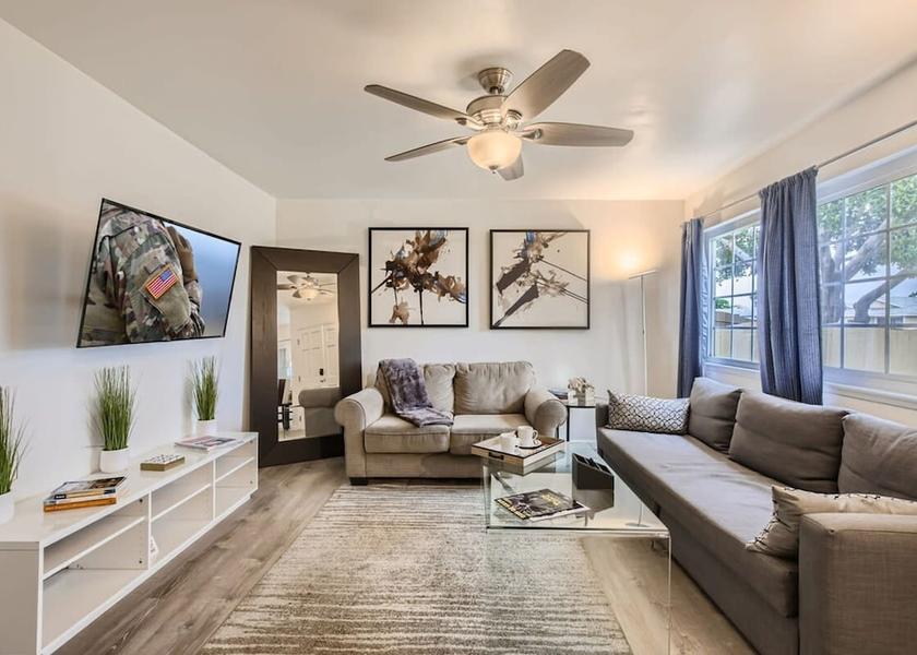 California Oceanside Room