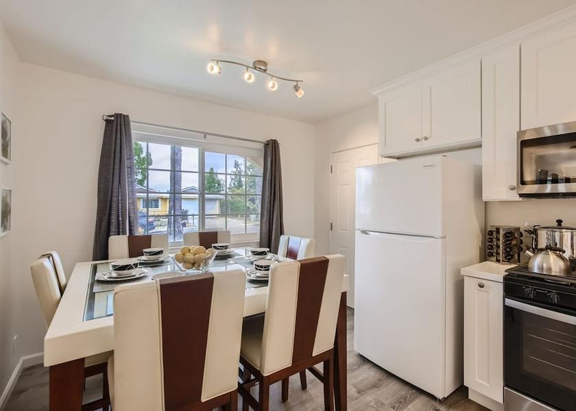 California Oceanside Room