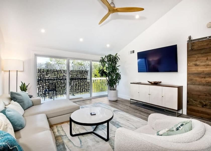 California Encinitas Room