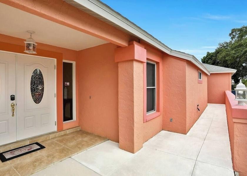 Florida Sarasota Facade