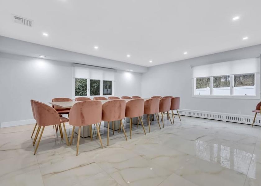 New York Suffern Room