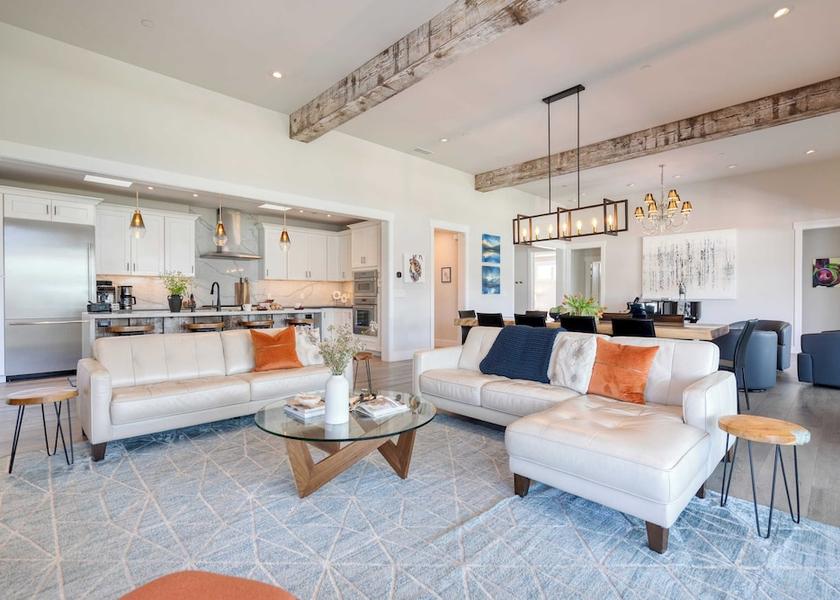 California Kenwood Interior Entrance