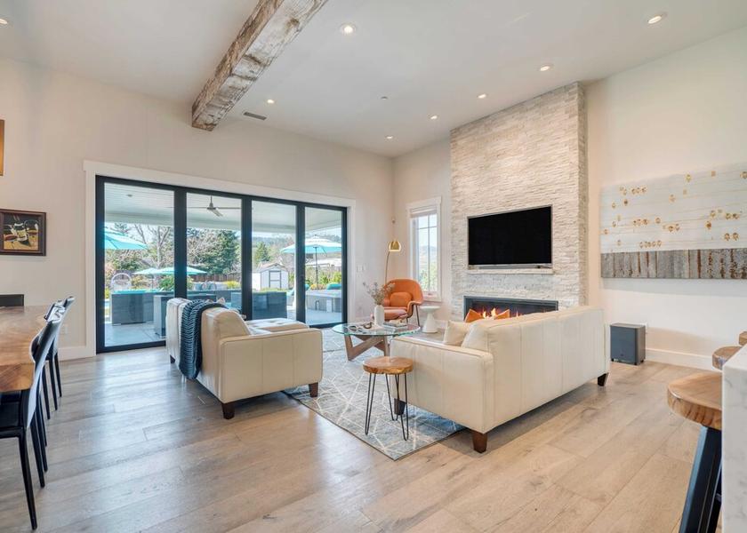 California Kenwood Interior Entrance