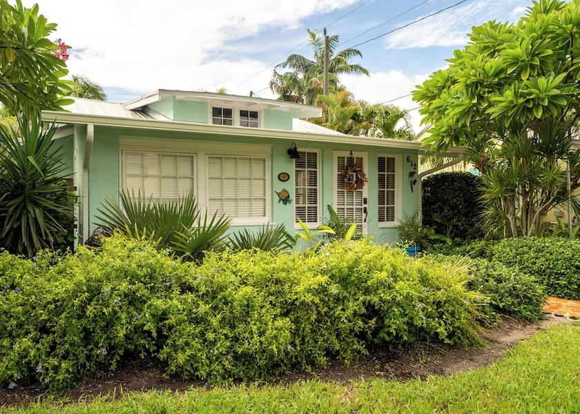 Florida West Palm Beach Facade