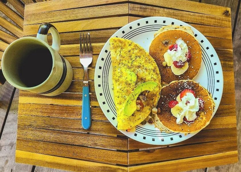 Idaho Lava Hot Springs Breakfast buffet