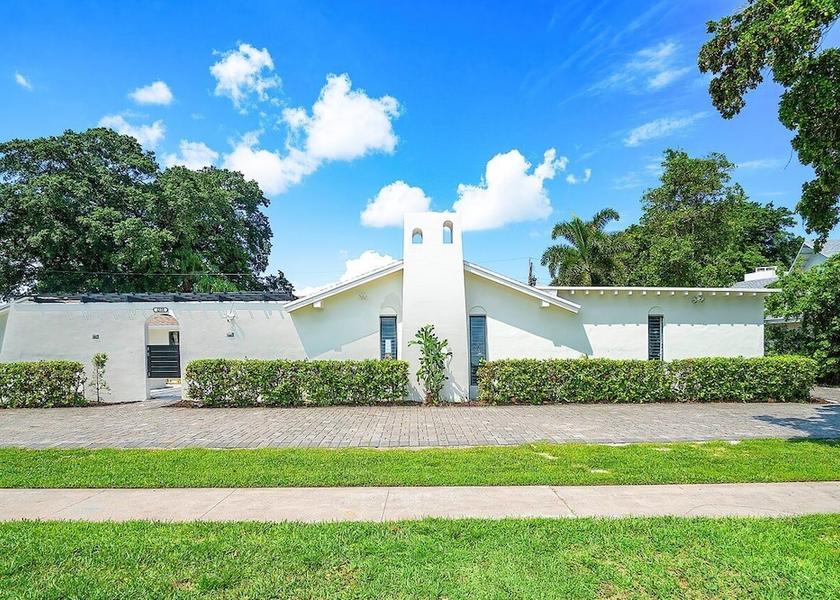 Florida West Palm Beach Facade