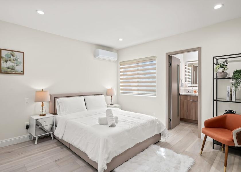 California West Covina Room