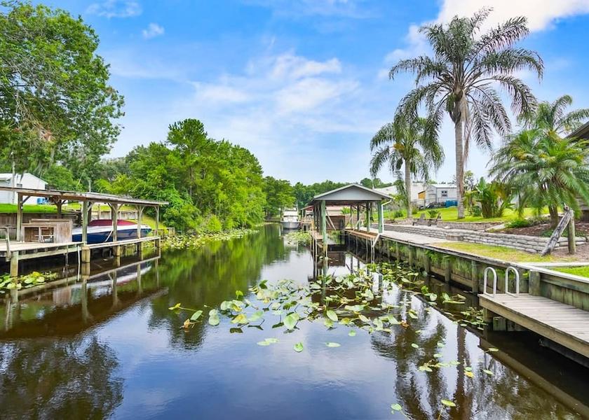 Florida Satsuma Room