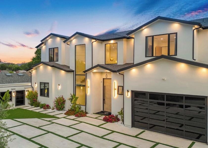 California Woodland Hills Exterior Detail