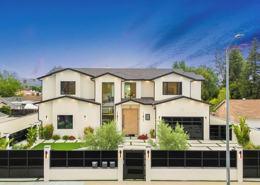 California Woodland Hills Exterior Detail
