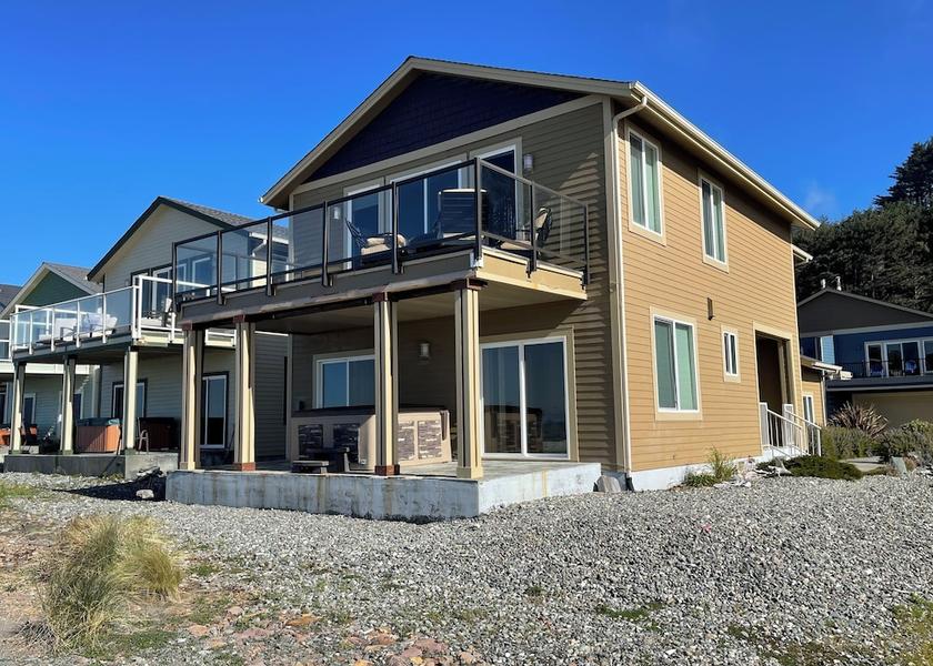 Oregon Gold Beach Facade
