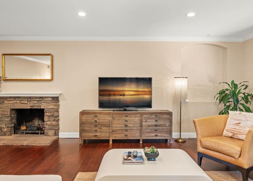 California La Puente Room