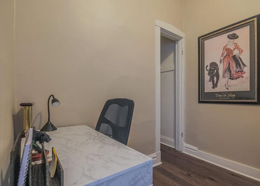 Illinois Forest Park Room