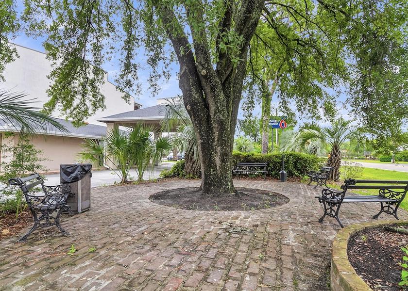 South Carolina Summerville Exterior Detail