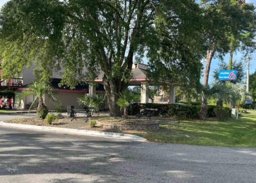 South Carolina Summerville Exterior Detail