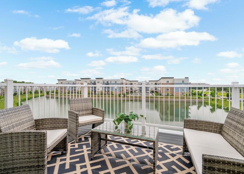 Illinois Warrenville Terrace