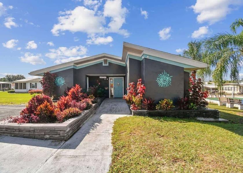 Florida Dade City Exterior Detail