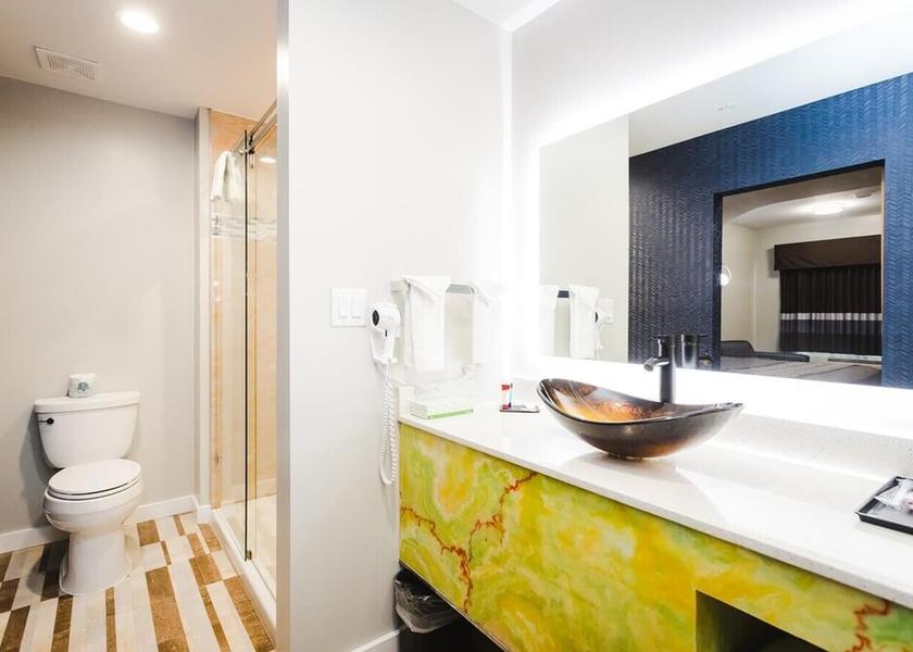 Texas Humble Bathroom