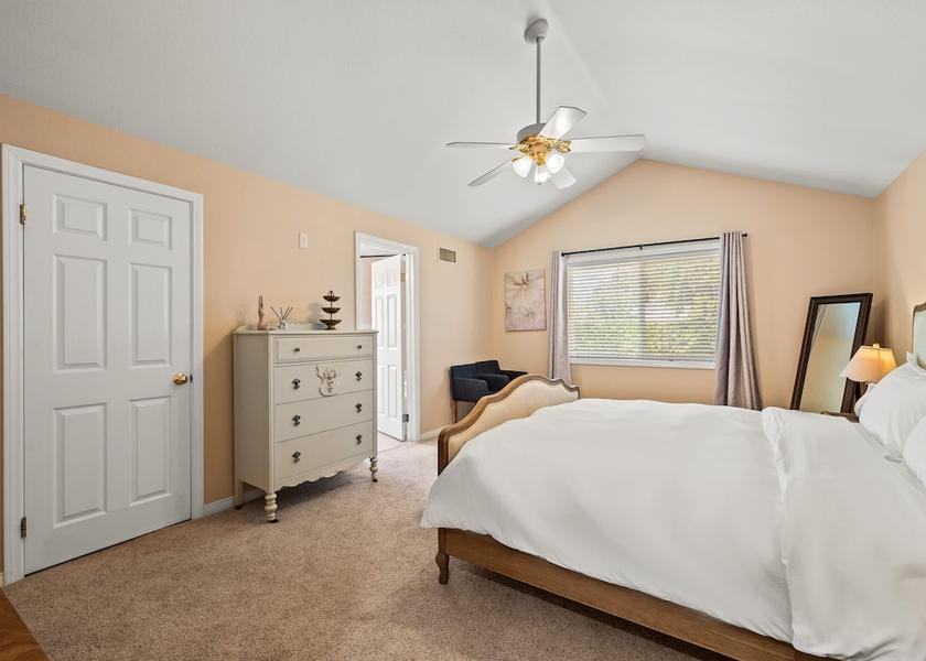 California La Puente Room