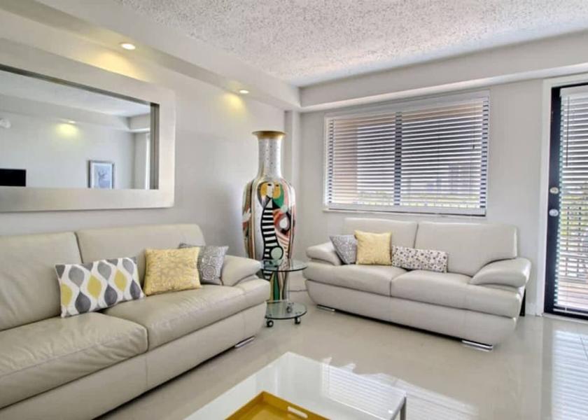 Florida Hallandale Beach Room