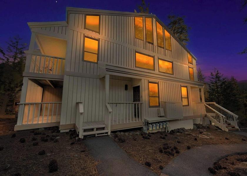 California Kings Beach Exterior Detail