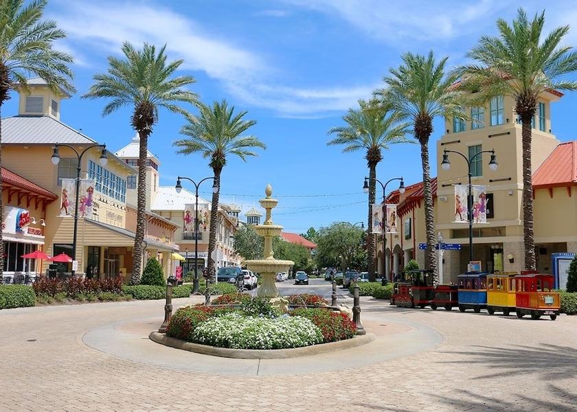 Florida Miramar Beach Exterior Detail