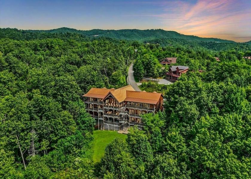 Tennessee Gatlinburg Exterior Detail