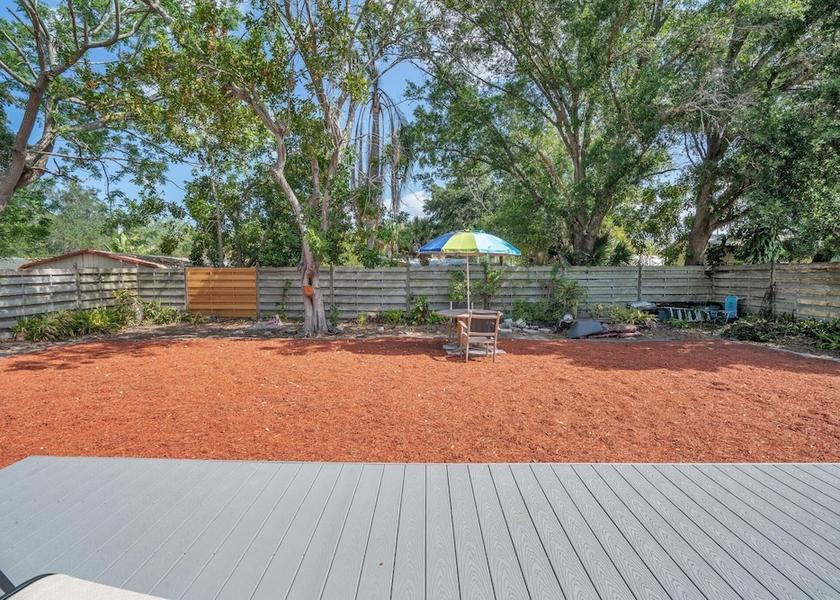Florida Sarasota Property Grounds
