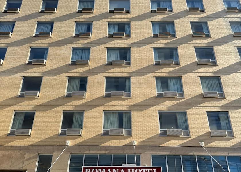 New York Long Island City Front of property